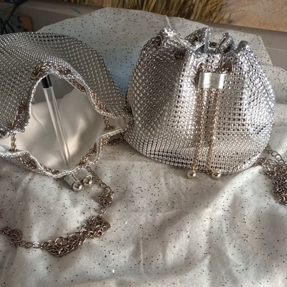 Silver Sequin Chain Evening Bag Light Weight Crossbody